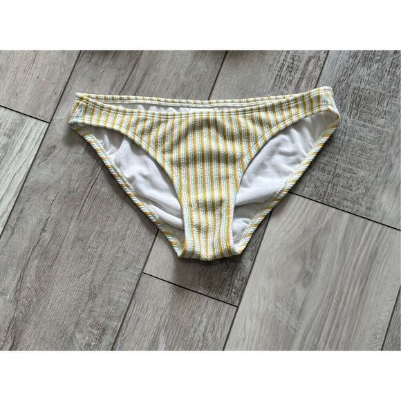 Target Shade & Shore two-piece bikini swimsuit size S 32DD - Picture 2 of 13